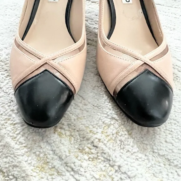 Karl Lagerfeld Paris Nude & Black Cap Toe Pumps Size 6.5 - Picture 5 of 11